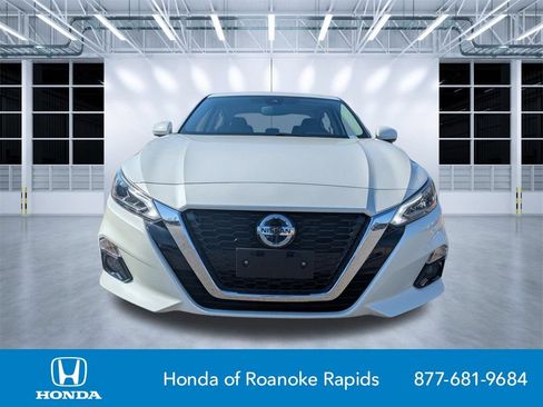 Used 2021 Nissan Altima 2.5 Platinum AWD/4WD image 7