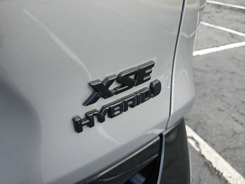 Used 2020 Toyota RAV4 XSE w/ XSE Grade Weather Package AWD/4WD image 27