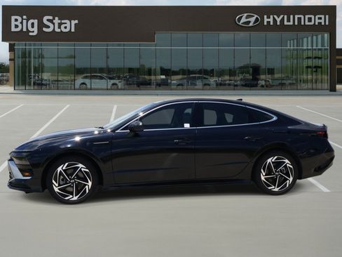 Used 2024 Hyundai Sonata SEL w/ Convenience Package FWD image 2