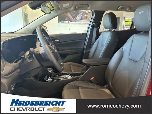 Used 2024 Buick Encore GX Sport Touring w/ Comfort Package AWD/4WD image 13