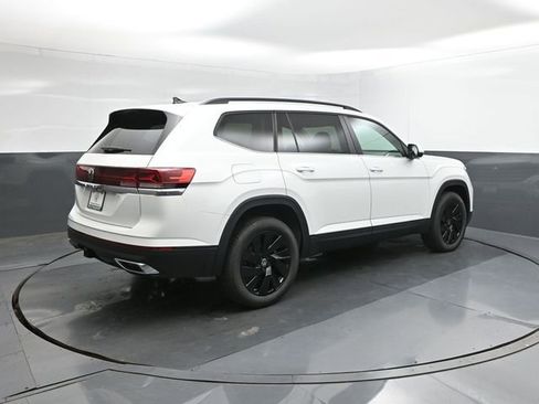 New 2026 Volkswagen Atlas SE FWD image 30