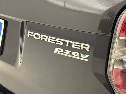 Used 2014 Subaru Forester 2.5i Touring image 11