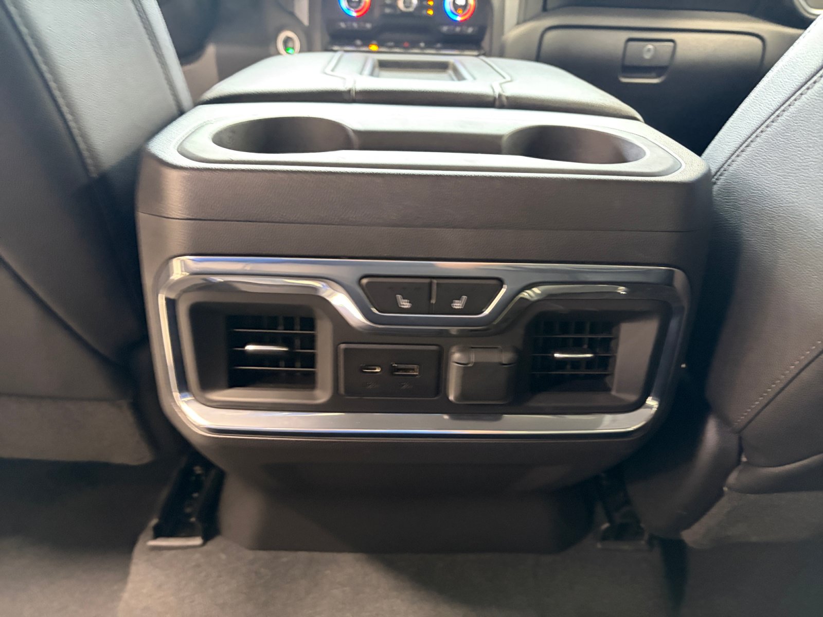 Used 2021 GMC Sierra 1500 SLT w/ SLT Premium Package AWD/4WD image 32
