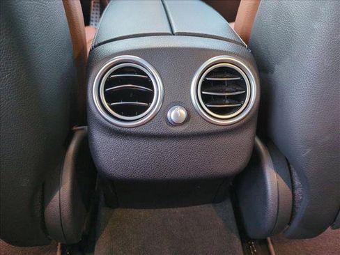 Used 2020 Mercedes-Benz C 300 4MATIC Sedan image 16