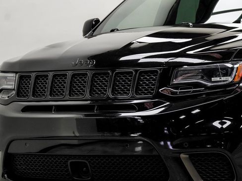 Used 2018 Jeep Grand Cherokee Trackhawk image 2