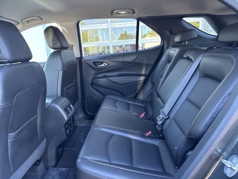 Used 2018 Chevrolet Equinox Premier FWD image 7