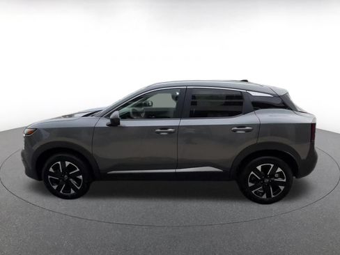 Used 2026 Nissan Kicks SV w/ Cold Weather Package AWD/4WD image 8
