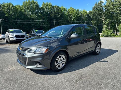 Used 2020 Chevrolet Sonic LT FWD image 2