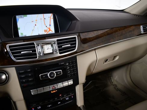 Used 2015 Mercedes-Benz E 250 E250 BLUETEC image 33