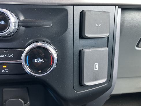 Used 2024 Ford F150 XLT AWD/4WD image 29