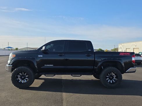 Certified 2017 Toyota Tundra SR5 AWD/4WD image 4