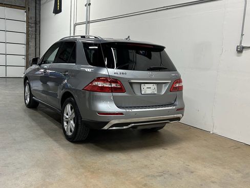 Used 2015 Mercedes-Benz ML 250 BlueTEC 4MATIC w/ Premium 1 Package image 6