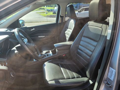 Used 2018 Ford Escape SEL image 10