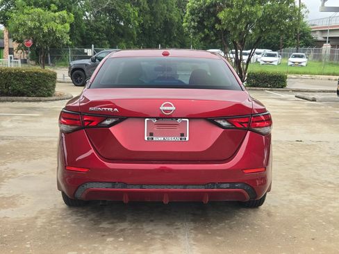 Used 2025 Nissan Sentra SV FWD image 4