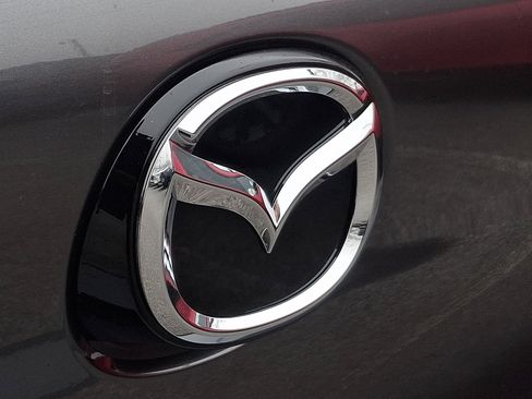 New 2026 MAZDA MAZDA3 2.5 S Hatchback w/ Premium Pkg FWD image 19