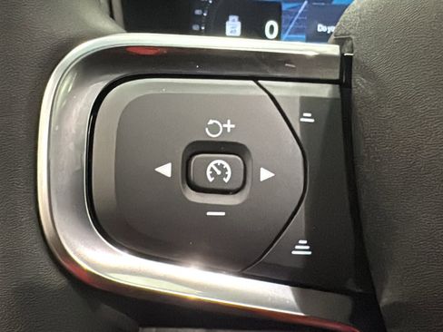 Used 2026 Volvo XC40 B4 Plus w/ Climate Package image 13