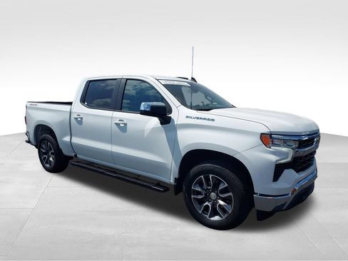 Used 2024 Chevrolet Silverado 1500 LT AWD/4WD image 7