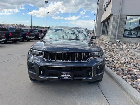 Used 2023 Jeep Grand Cherokee Overland w/ Adv Protech Group III AWD/4WD image 2