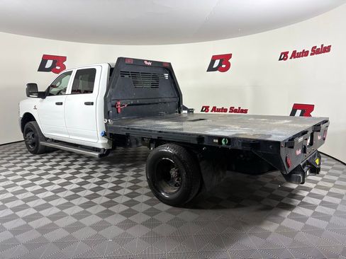 Used 2024 RAM 3500 Tradesman w/ Chrome Appearance Group AWD/4WD image 5