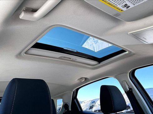 Used 2018 Ford EcoSport SE image 22