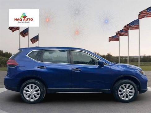 Used 2018 Nissan Rogue S image 4