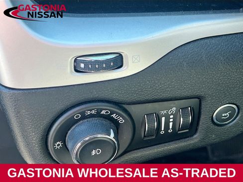 Used 2014 Jeep Cherokee Limited w/ Technology Group image 10