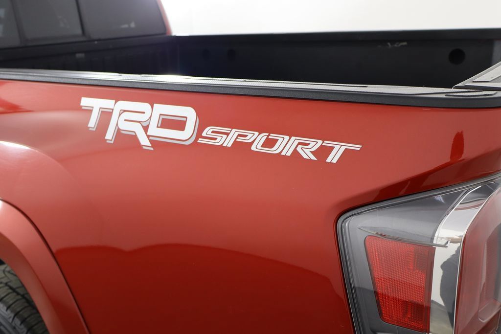 Used 2022 Toyota Tacoma TRD Sport w/ Technology Package RWD image 37