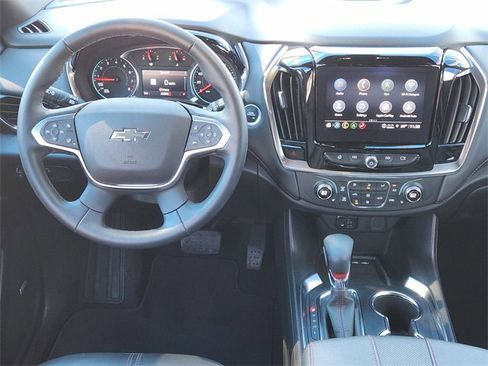 Used 2023 Chevrolet Traverse RS image 27