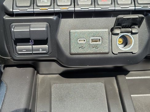 Used 2019 GMC Sierra 1500 Denali AWD/4WD image 31