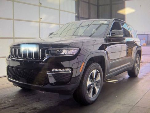 Used 2023 Jeep Grand Cherokee 4WD 4xe w/ Luxury Tech Group II image 1