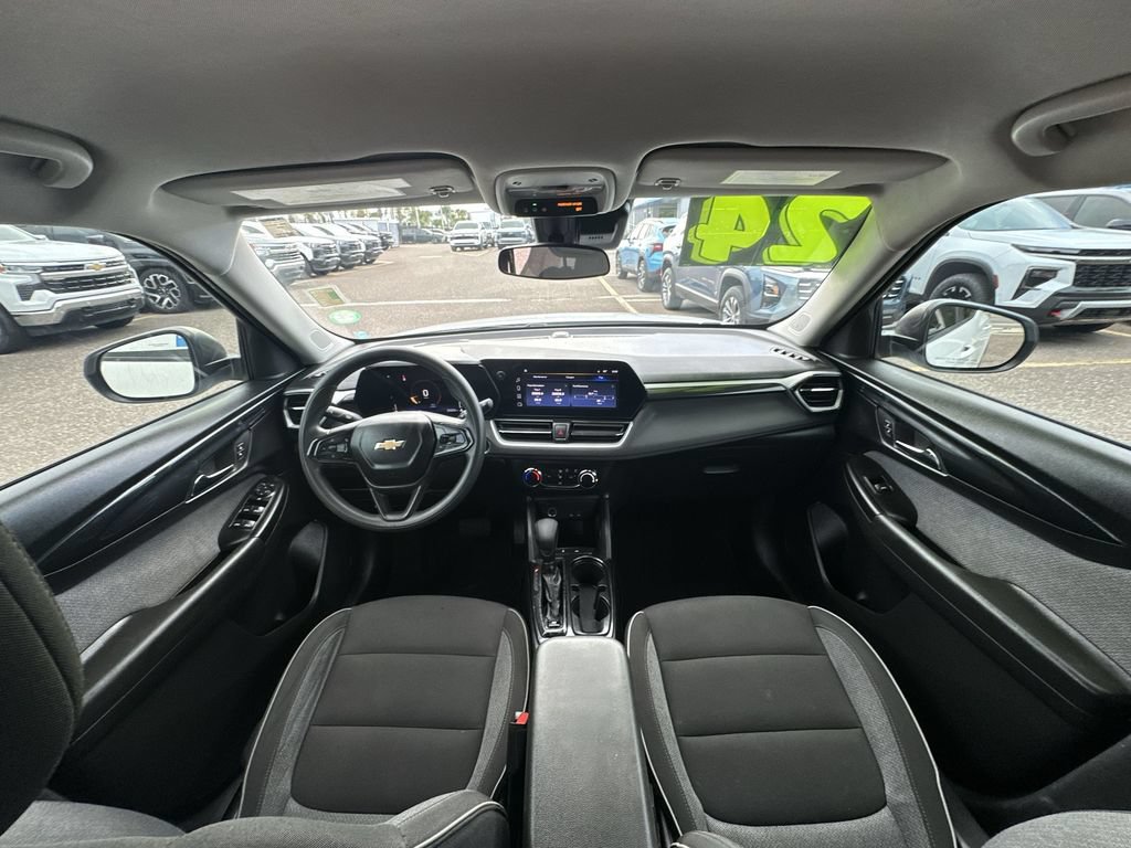 Used 2024 Chevrolet TrailBlazer LS w/ LS Convenience Package FWD image 26