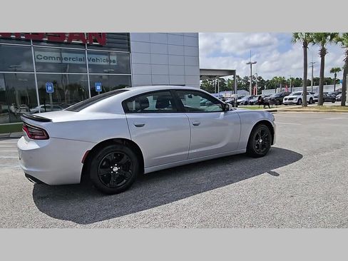 Used 2020 Dodge Charger SXT w/ Driver Convenience Group RWD image 35