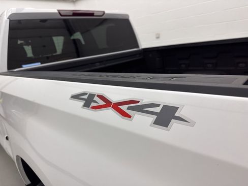 Used 2022 Chevrolet Silverado 1500 RST w/ Bed Protection Package AWD/4WD image 10