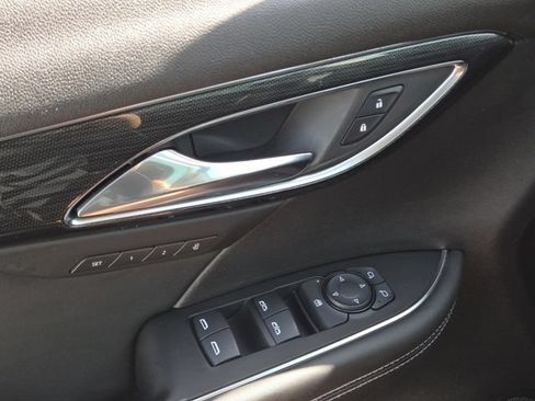 Used 2021 Buick Envision Essence w/ Sport Touring Package FWD image 25