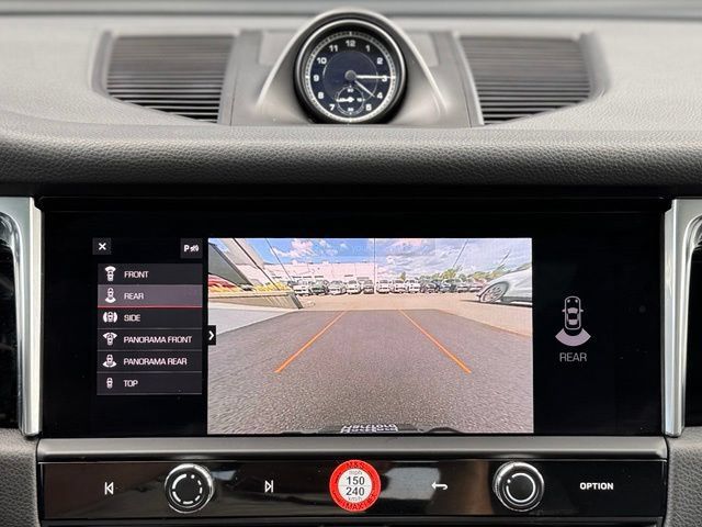 Used 2022 Porsche Macan AWD/4WD image 29