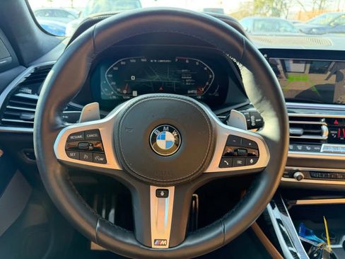 Used 2022 BMW X7 M50i w/ Executive Package image 20