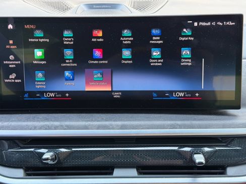 Used 2023 BMW X7 xDrive40i w/ Executive Package AWD/4WD image 30
