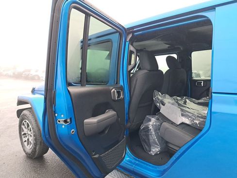 New 2026 Jeep Gladiator Sport image 12