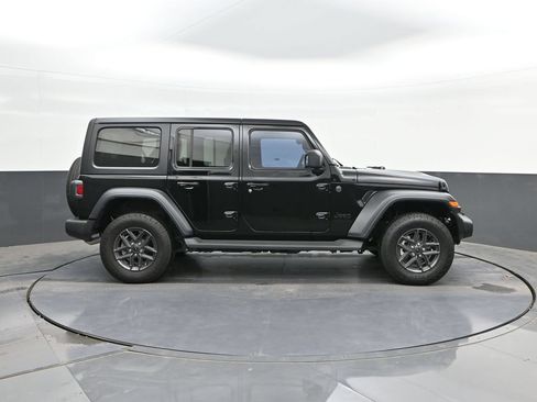Used 2025 Jeep Wrangler Unlimited Sport AWD/4WD image 24