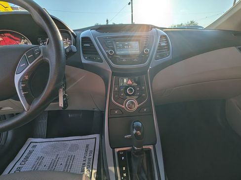 Used 2014 Hyundai Elantra SE w/ Option Group 02 image 19