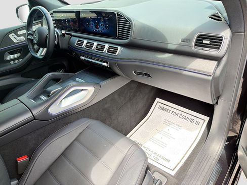 Used 2025 Mercedes-Benz GLS 450 4MATIC image 15