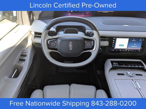 Certified 2025 Lincoln Navigator Reserve image 18