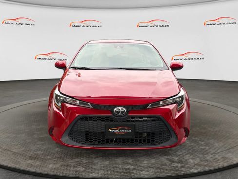 Used 2020 Toyota Corolla LE FWD image 3