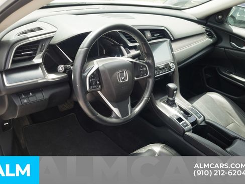 Used 2017 Honda Civic Touring image 5