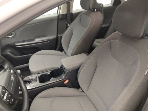 Used 2025 Kia K4 FWD image 17