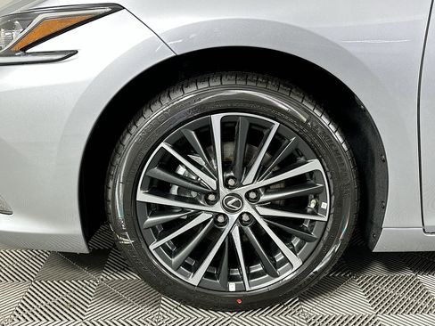 New 2025 Lexus ES 300h w/ Premium Package image 35