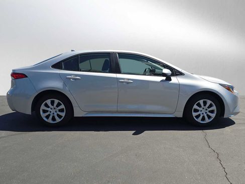 Certified 2025 Toyota Corolla LE FWD image 2