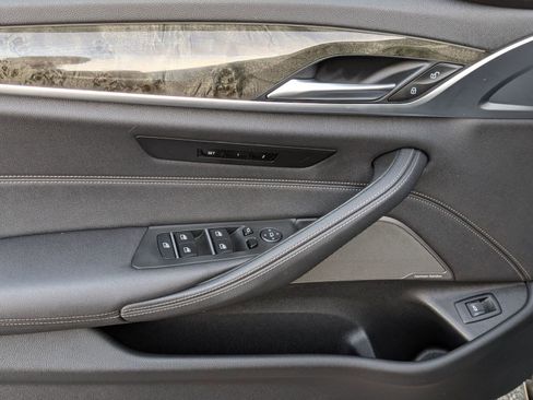 Certified 2023 BMW 530i w/ Premium Package image 14