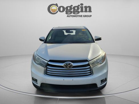 Used 2015 Toyota Highlander Limited w/ Driver Technology Package AWD/4WD image 8