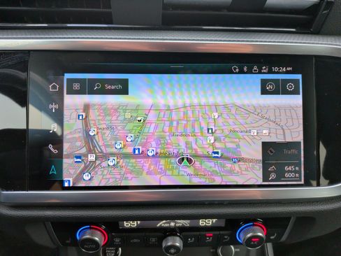 Used 2022 Audi Q3 2.0T Premium Plus w/ Premium Plus Package image 24